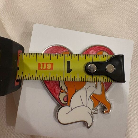 Love My Disney Cats Duchess and O'Malley in Marbleized Heart Enamel Pin NEW - Picture 6 of 6